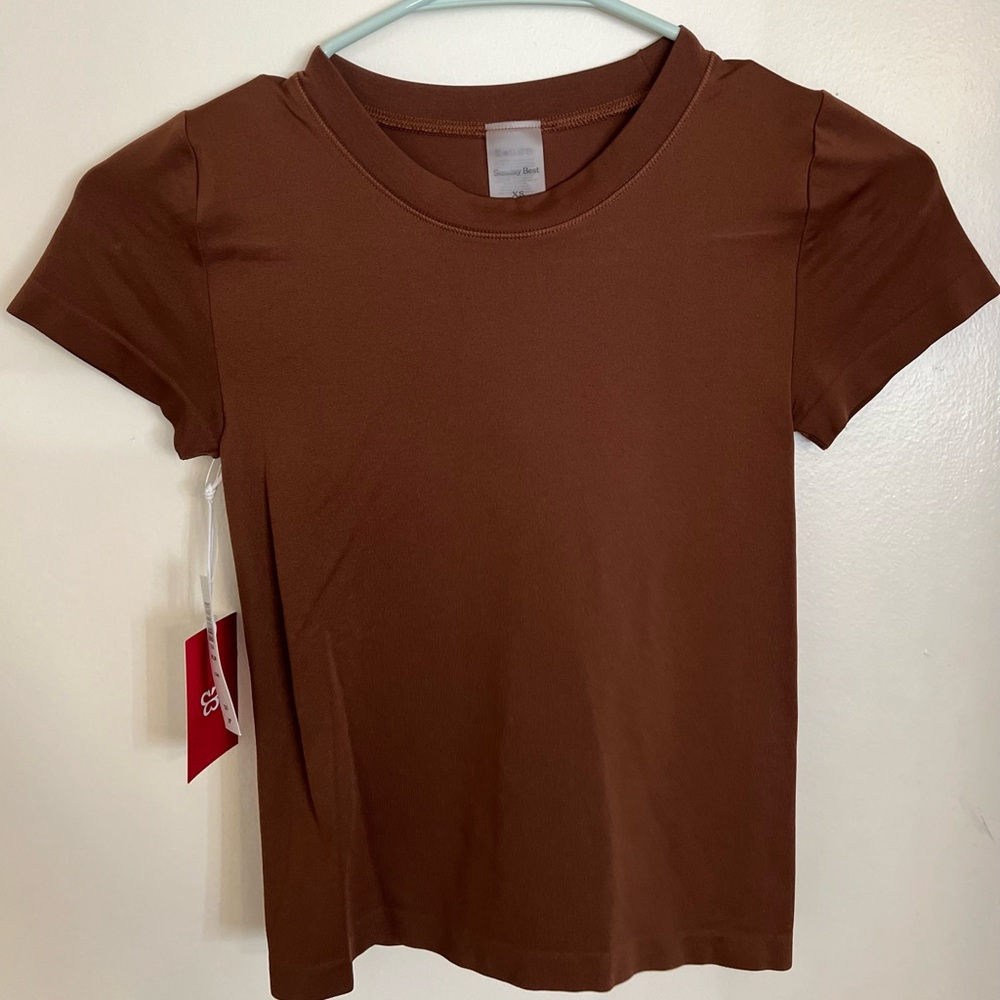 Aritzia Sunday Best Sinch Seamless T-Shirt NWT